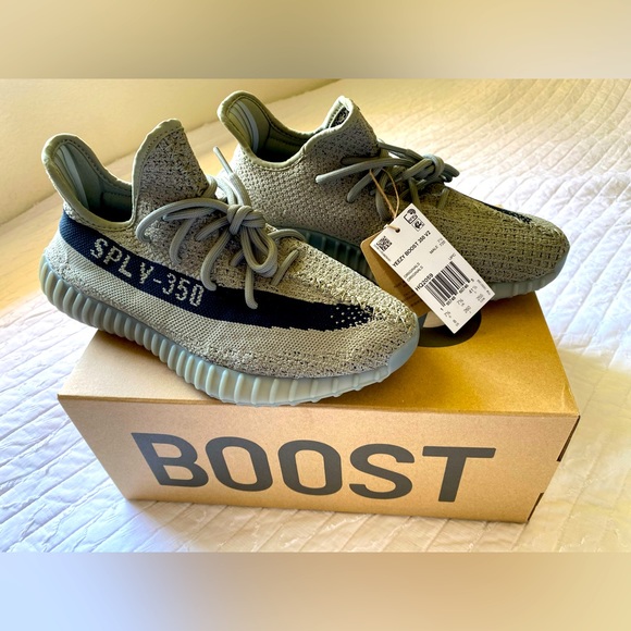 Yeezy Other - Adidas Yeezy Boost 350 V2 (Granite/Core Black/Granite) HQ2059